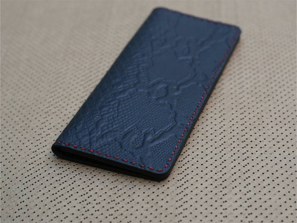 Soft Python - Long Wallet # 0024 - Le Mesh