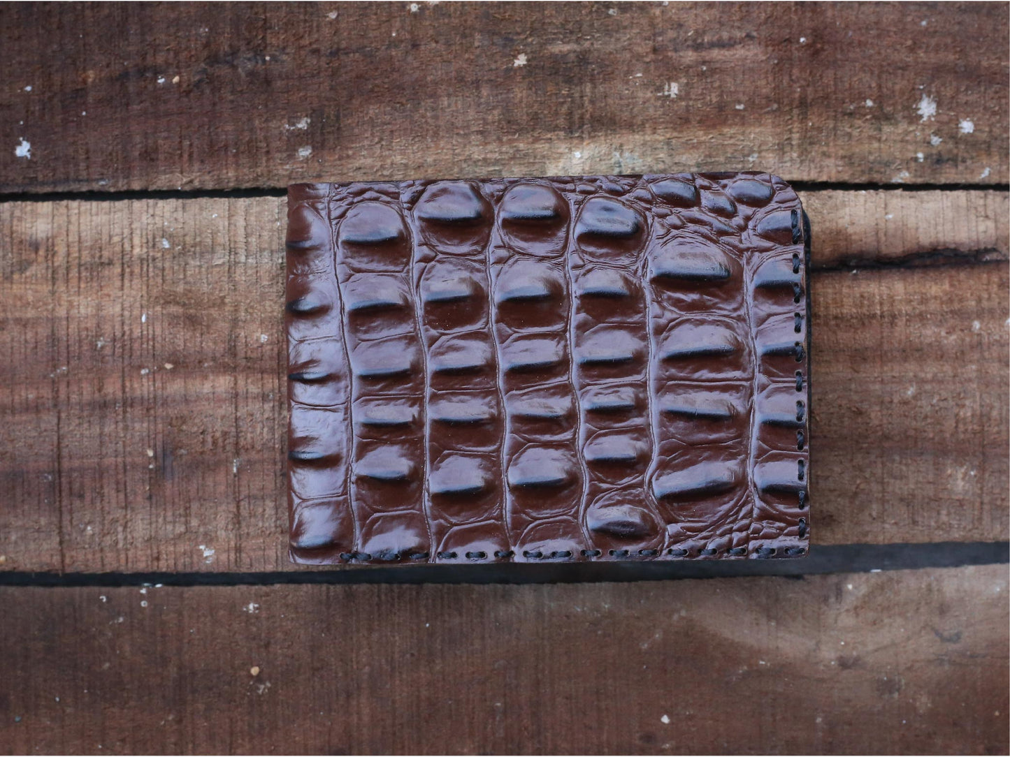 Glossy Cow Leather Bifold Premium Wallet for Men with Crocodile - Le Mesh