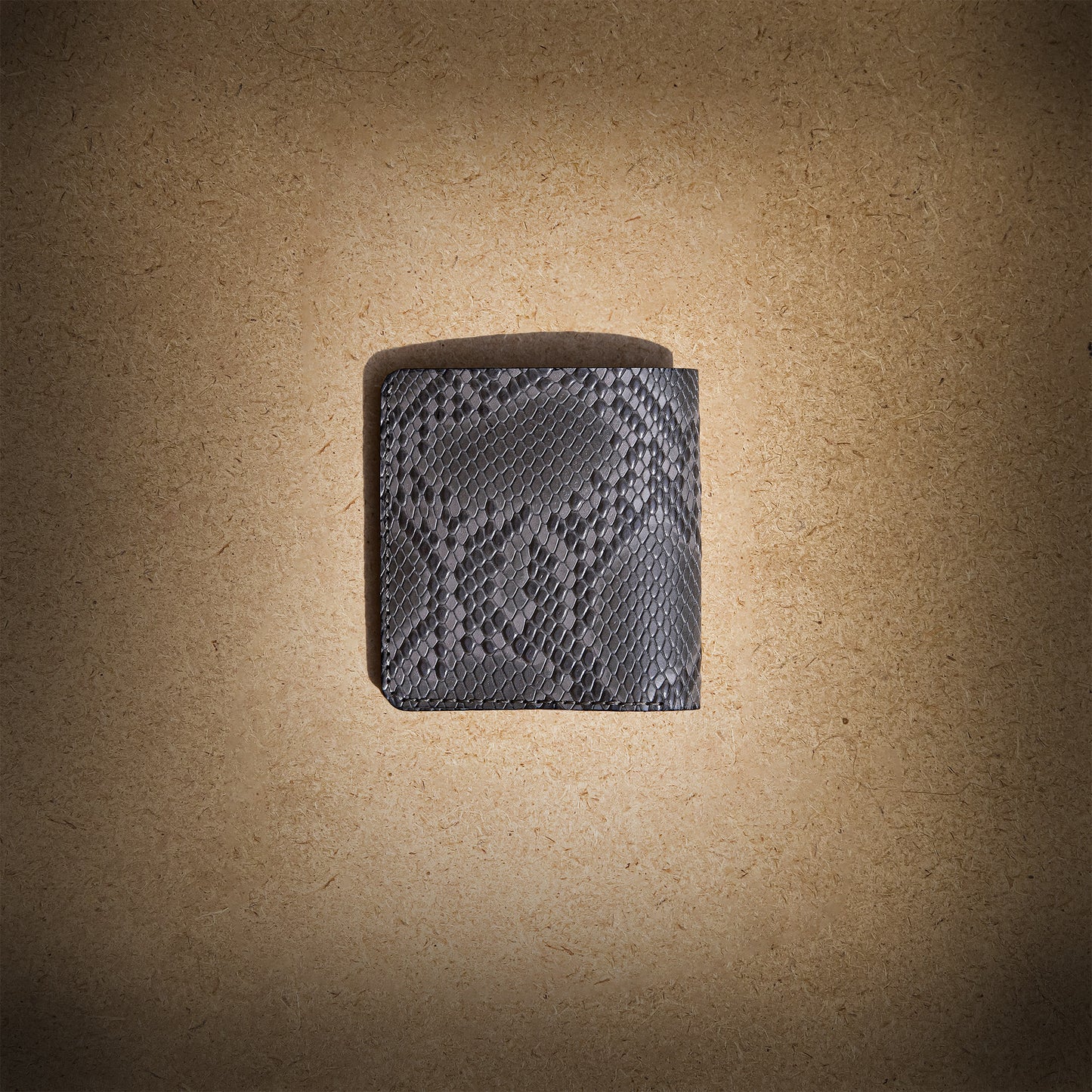 GREY Python Wallet #0117 - Le Mesh